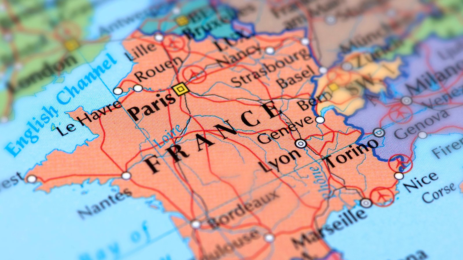 Cover image for France's €10 Billion AI Investment in Supercomputer